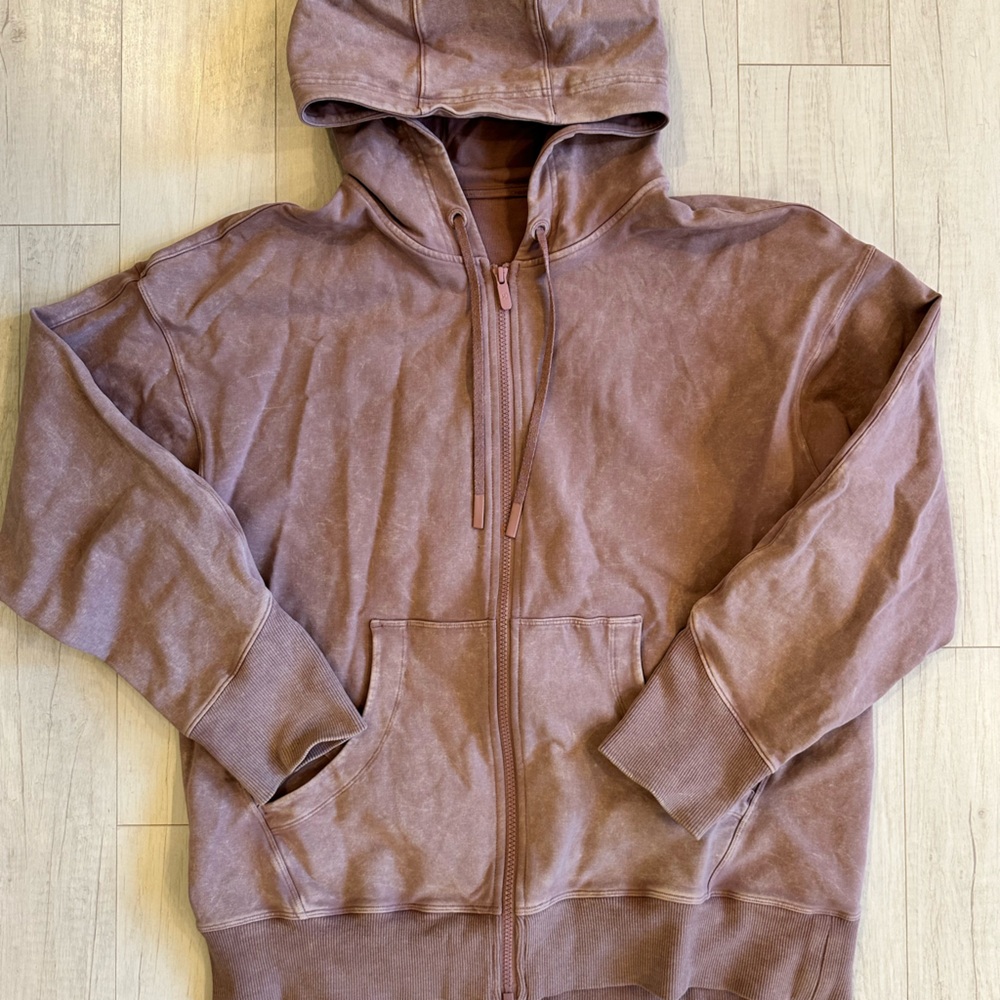 Lululemon size 10 zip up jacket